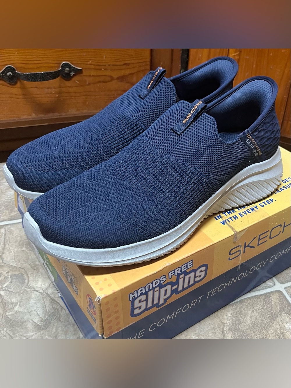 Skechers Navy Blue Hand Free Slip-Ons Sneakers Walking Shoes Mens 9.5